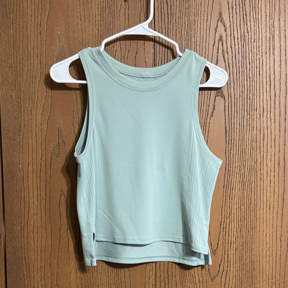 Lululemon Train To Be Tank Top Silver Blue PTP 17